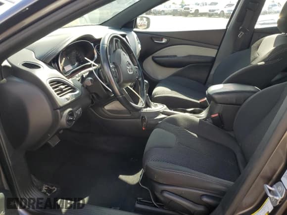 ✅ 2016 Dodge Dart SXT • VIN: 1C3CDFBB8GD529934 • Лот: 82452165. Опубликован ранее на Copart с пробегом 155 573 миль. Бесплатный доступ к архиву аукционных продаж из США и подробный отчёт об истории автомобиля на DreamBid. Изображение 7.