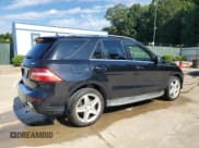 ✅ 2014 Mercedes-Benz M 550 • VIN: 4JGDA7DB9EA335371 • Лот: 70568235. Опубликован ранее на Copart с пробегом 207 951 миль. Бесплатный доступ к архиву аукционных продаж из США и подробный отчёт об истории автомобиля на DreamBid. Изображение 3.