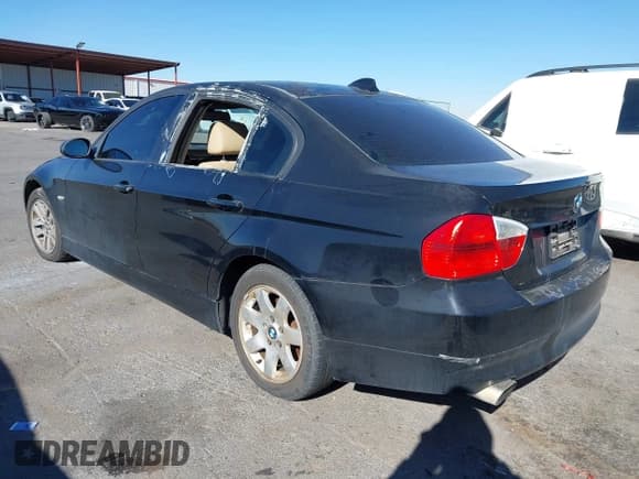 ✅ 2007 BMW 3 Series 328i • VIN: WBAVA33577PG49081 • Lot: 43858549. Wystawiony na IAAI z przebiegiem 170 675 mil. Bezpłatny archiwum sprzedaży aukcyjnych z USA i szczegółowy raport historii pojazdu na DreamBid. Zdjęcie 3.