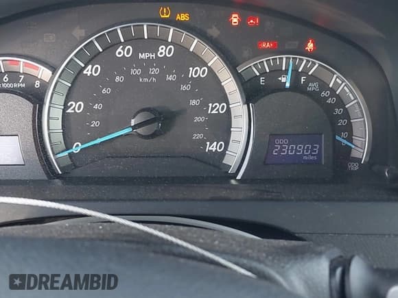 ✅ 2014 Toyota Camry SE • VIN: 4T1BF1FK3EU402015 • Lot: 43714484. Listed on IAAI with 230,903 mi. Free auction sales archive from the USA and detailed vehicle history report at DreamBid. Image 14.