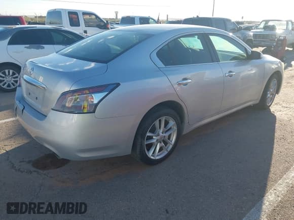 ✅ 2014 Nissan Maxima SV • VIN: 1N4AA5AP5EC454430 • Lot: 43487422. Listed on IAAI with 142,753 mi. Free auction sales archive from the USA and detailed vehicle history report at DreamBid. Image 4.