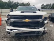 ✅ 2024 Chevrolet Silverado 2500HD LT • VIN: 2GC4YNEY9R1110567 • Лот: 67860185. Опубликован ранее на Copart с пробегом 60 639 миль. Бесплатный доступ к архиву аукционных продаж из США и подробный отчёт об истории автомобиля на DreamBid. Изображение 5.