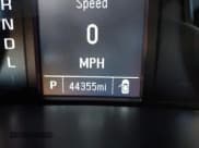 ✅ 2018 Chevrolet Silverado 1500 Work Truck • VIN: 1GCRCNEH9JZ347947 • Lot: 43656067. Wystawiony na IAAI z przebiegiem 44 355 mil. Bezpłatny archiwum sprzedaży aukcyjnych z USA i szczegółowy raport historii pojazdu na DreamBid. Zdjęcie 15.