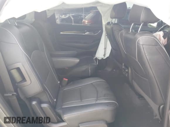 ✅ 2019 Buick Enclave Avenir • VIN: 5GAERDKW3KJ319136 • Lot: 43346307. Wystawiony na IAAI z przebiegiem 67 118 mil. Bezpłatny archiwum sprzedaży aukcyjnych z USA i szczegółowy raport historii pojazdu na DreamBid. Zdjęcie 8.