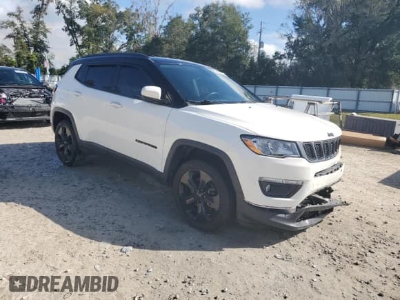 ✅ 2019 Jeep Compass Latitude • VIN: 3C4NJDBBXKT599777 • Lot: 89902695. Listed on Copart with 57,885 mi. Free auction sales archive from the USA and detailed vehicle history report at DreamBid. Image 4.
