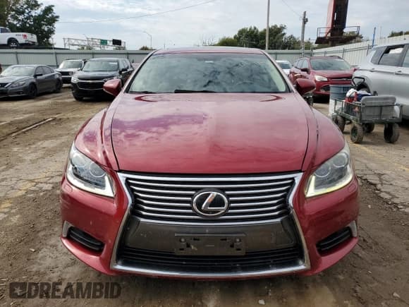 ✅ 2013 Lexus LS 460 • VIN: JTHCL5EF8D5017845 • Lot: 82417805. Wystawiony na Copart z przebiegiem 145 739 mil. Bezpłatny archiwum sprzedaży aukcyjnych z USA i szczegółowy raport historii pojazdu na DreamBid. Zdjęcie 5.