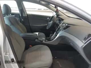 2013 Hyundai Sonata GLS with VIN 5NPEB4AC2DH683361, listed as a IAAI auction lot 43563985 with 167,685 mi miles and . Bid and sale history available at DreamBid. Image 5.