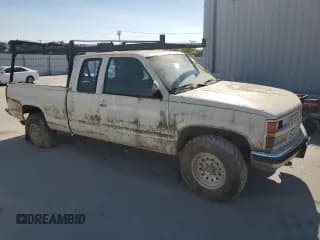 ✅ 1989 Chevrolet Silverado 2500 • VIN: 2GCFK29K5K1242116 • Lot: 67758535. Wystawiony na Copart z przebiegiem 234 825 mil. Bezpłatny archiwum sprzedaży aukcyjnych z USA i szczegółowy raport historii pojazdu na DreamBid. Zdjęcie 4.