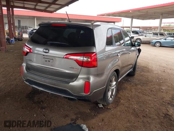 ✅ 2014 Kia Sorento SX Limited • VIN: 5XYKW4A71EG442992 • Lot: 43241023. Listed on IAAI with Not provided. Free auction sales archive from the USA and detailed vehicle history report at DreamBid. Image 4.