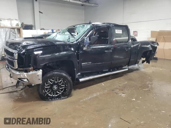 ✅ 2013 Chevrolet Silverado 2500HD LTZ • VIN: 1GC1KYCG8DF239823 • Lot: 47807635. Listed on Copart with Not provided. Free auction sales archive from the USA and detailed vehicle history report at DreamBid. Image 1.
