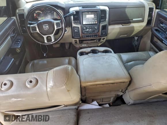 ✅ 2013 Ram 2500 Laramie • VIN: 3C6UR5NL0DG513572 • Lot: 95294495. Wystawiony na Copart z przebiegiem 276 428 mil. Bezpłatny archiwum sprzedaży aukcyjnych z USA i szczegółowy raport historii pojazdu na DreamBid. Zdjęcie 8.