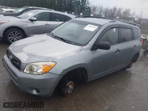 ✅ 2008 Toyota RAV4 • VIN: JTMBK33V485053388 • Лот: 43911582. Опубликован ранее на IAAI с пробегом 213 167 миль. Бесплатный доступ к архиву аукционных продаж из США и подробный отчёт об истории автомобиля на DreamBid. Изображение 2.