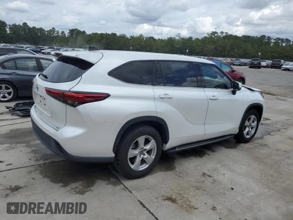 ✅ 2022 Toyota Highlander LE • VIN: 5TDZZRAHXNS544645 • Lot: 84251335. Listed on Copart with 19,416 mi. Free auction sales archive from the USA and detailed vehicle history report at DreamBid. Image 3.