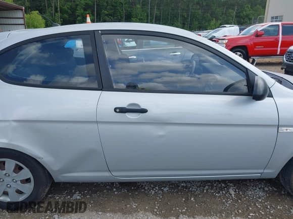 ✅ 2008 Hyundai Accent GS • VIN: KMHCM36C38U067440 • Лот: 42299742. Опубликован ранее на IAAI с пробегом 218 420 миль. Бесплатный доступ к архиву аукционных продаж из США и подробный отчёт об истории автомобиля на DreamBid. Изображение 13.