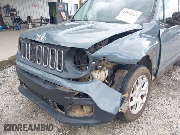 ✅ 2017 Jeep Renegade Latitude • VIN: ZACCJABB7HPF68976 • Lot: 43373622. Wystawiony na IAAI z przebiegiem 206 466 mil. Bezpłatny archiwum sprzedaży aukcyjnych z USA i szczegółowy raport historii pojazdu na DreamBid. Zdjęcie 6.