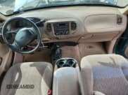 ✅ 1997 Ford F-150 XL • VIN: 1FTDX1869VKB11590 • Lot: 81113915. Wystawiony na Copart z przebiegiem 138 255 mil. Bezpłatny archiwum sprzedaży aukcyjnych z USA i szczegółowy raport historii pojazdu na DreamBid. Zdjęcie 8.