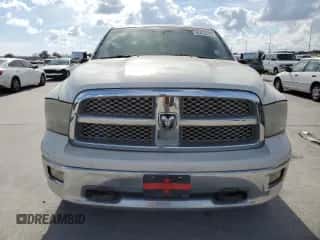 ✅ 2009 Dodge 1500 Laramie • VIN: 1D3HV13T79S702521 • Лот: 42416424. Размещён на Copart с пробегом 255 514 миль миль. Получите бесплатный доступ к архиву аукционных продаж из США и посмотрите подробный отчёт об истории автомобиля на DreamBid. Изображение 5.