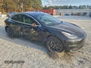 ✅ 2018 Tesla Model 3 Long Range Battery • VIN: 5YJ3E1EA2JF109021 • Лот: 93517075. Опубликован ранее на Copart с пробегом 131 156 миль. Бесплатный доступ к архиву аукционных продаж из США и подробный отчёт об истории автомобиля на DreamBid. Изображение 4.