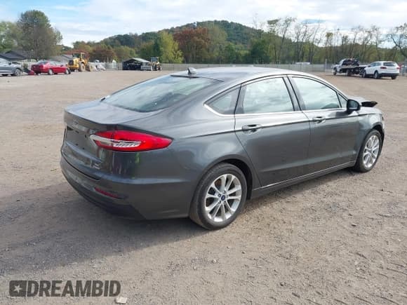 ✅ 2020 Ford Fusion SE • VIN: 3FA6P0LU4LR144956 • Лот: 43456033. Опубликован ранее на IAAI с пробегом 90 077 миль. Бесплатный доступ к архиву аукционных продаж из США и подробный отчёт об истории автомобиля на DreamBid. Изображение 4.