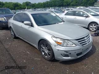 ✅ 2010 Hyundai Genesis • VIN: KMHGC4DF8AU097112 • Лот: 42525954. Опубликован ранее на IAAI с пробегом 108 553 миль. Бесплатный доступ к архиву аукционных продаж из США и подробный отчёт об истории автомобиля на DreamBid. Изображение 1.