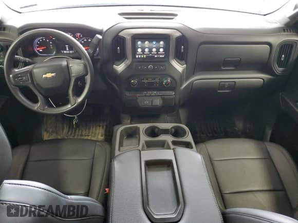 2020 Chevrolet Silverado 1500 Work Truck z VIN 1GCRYAEH1LZ349463, wystawiony jako Copart lot #56678985 z przebiegiem 114 544 mil mil oraz Czysty tytuł • Clean title. Historia ofert i sprzedaży dostępna na DreamBid. Obrazek 8.