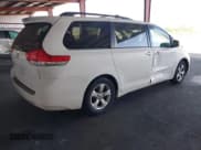✅ 2011 Toyota Sienna LE AAS • VIN: 5TDKK3DCXBS067004 • Лот: 43246241. Опубликован ранее на IAAI с пробегом 235 718 миль. Бесплатный доступ к архиву аукционных продаж из США и подробный отчёт об истории автомобиля на DreamBid. Изображение 4.