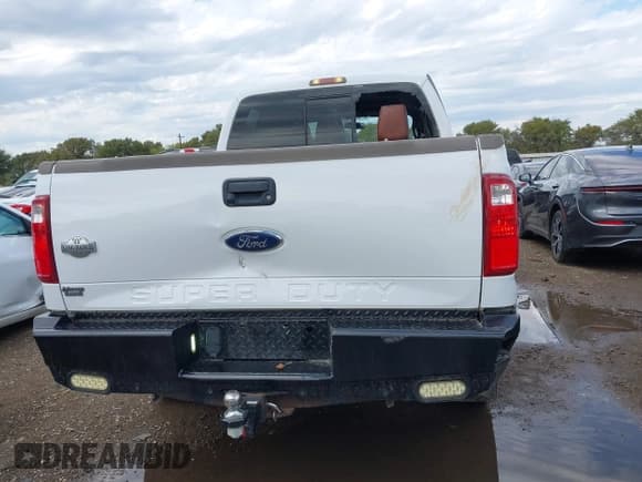 ✅ 2012 Ford F-250 Lariat • VIN: 1FT7W2BTXCEA68992 • Lot: 43535331. Wystawiony na IAAI z przebiegiem 285 482 mil. Bezpłatny archiwum sprzedaży aukcyjnych z USA i szczegółowy raport historii pojazdu na DreamBid. Zdjęcie 17.