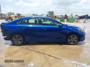 ✅ 2023 Kia Forte LXS • VIN: 3KPF24AD4PE683562 • Lot: 42320002. Wystawiony na IAAI z przebiegiem 29 095 mil. Bezpłatny archiwum sprzedaży aukcyjnych z USA i szczegółowy raport historii pojazdu na DreamBid. Zdjęcie 14.