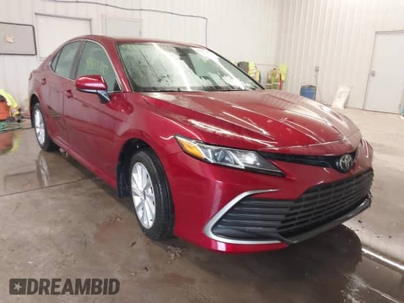2022 Toyota Camry LE с VIN 4T1C11BK3NU059117, выставлен на аукционе IAAI как лот 41335700 с пробегом 20 649 миль миль и . История ставок и продаж доступна на DreamBid. Изображение 1.