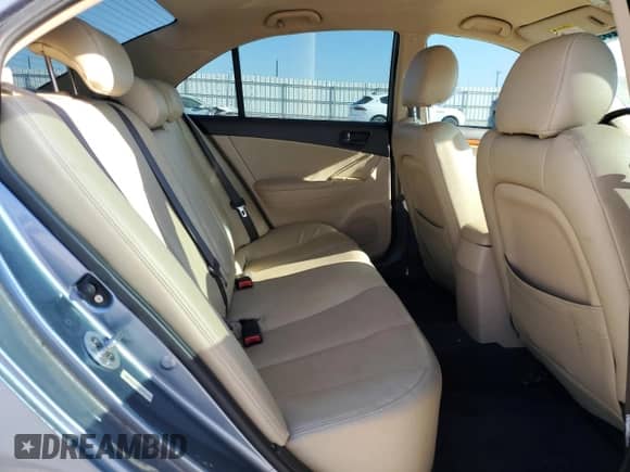 ✅ 2009 Hyundai Sonata GLS • VIN: 5NPET46F19H469372 • Lot: 72396394. Listed on Copart with 171,976 mi miles. Access the free auction sales archive from the USA and view a detailed vehicle history report at DreamBid. Image 10.