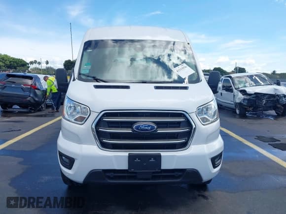 ✅ 2020 Ford Transit Passenger XL • VIN: 1FBAX2C86LKA43378 • Lot: 43313936. Wystawiony na IAAI z przebiegiem 61 100 mil. Bezpłatny archiwum sprzedaży aukcyjnych z USA i szczegółowy raport historii pojazdu na DreamBid. Zdjęcie 13.