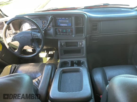 ✅ 2005 Chevrolet Silverado 1500 LS • VIN: 2GCEC13T451168888 • Лот: 79906824. Опубликован ранее на Copart с пробегом 162 742 миль. Бесплатный доступ к архиву аукционных продаж из США и подробный отчёт об истории автомобиля на DreamBid. Изображение 9.