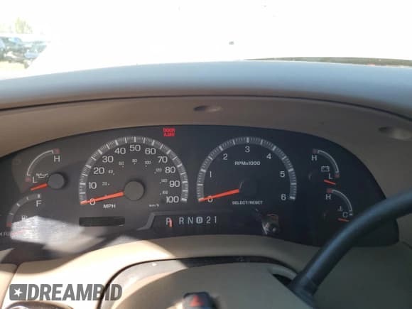 ✅ 2001 Ford Expedition Eddie Bauer • VIN: 1FMFU18LX1LA81622 • Lot: 51681015. Wystawiony na Copart z przebiegiem 229 038 mil. Bezpłatny archiwum sprzedaży aukcyjnych z USA i szczegółowy raport historii pojazdu na DreamBid. Zdjęcie 9.