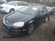✅ 2009 Volkswagen Jetta SE • VIN: 3VWRM71KX9M162651 • Lot: 43700938. Wystawiony na IAAI z przebiegiem 103 862 mil. Bezpłatny archiwum sprzedaży aukcyjnych z USA i szczegółowy raport historii pojazdu na DreamBid. Zdjęcie 2.