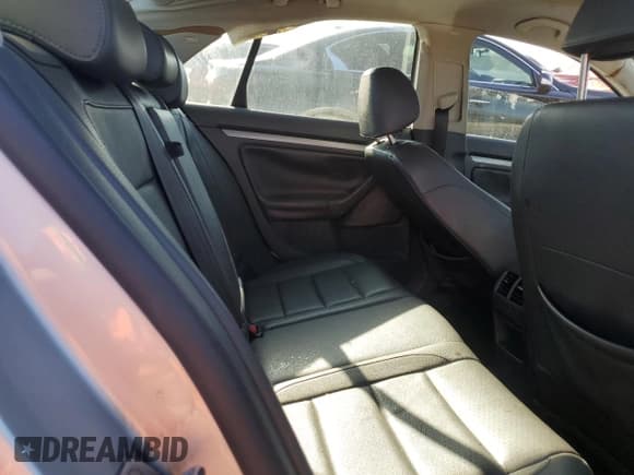 ✅ 2007 Volkswagen Jetta Wolfsburg Edition • VIN: 3VWEF71K77M158501 • Lot: 64282925. Wystawiony na Copart z przebiegiem 133 560 mil. Bezpłatny archiwum sprzedaży aukcyjnych z USA i szczegółowy raport historii pojazdu na DreamBid. Zdjęcie 10.