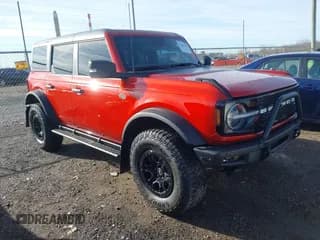 ✅ 2023 Ford Bronco Badlands • VIN: 1FMEE5DP4PLB58342 • Lot: 43641090. Wystawiony na IAAI z przebiegiem 51 457 mil. Bezpłatny archiwum sprzedaży aukcyjnych z USA i szczegółowy raport historii pojazdu na DreamBid. Zdjęcie 1.