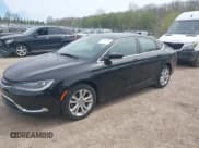 ✅ 2015 Chrysler 200 Limited • VIN: 1C3CCCAB6FN588900 • Лот: 42139791. Опубликован ранее на IAAI с пробегом 132 413 миль. Бесплатный доступ к архиву аукционных продаж из США и подробный отчёт об истории автомобиля на DreamBid. Изображение 2.
