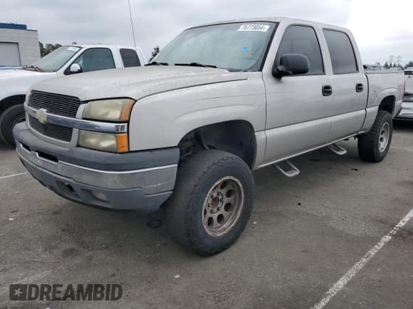 ✅ 2005 Chevrolet Silverado 1500 LS • VIN: 2GCEC13T651192075 • Лот: 76773054. Опубликован ранее на Copart с пробегом 334 413 миль. Бесплатный доступ к архиву аукционных продаж из США и подробный отчёт об истории автомобиля на DreamBid. Изображение 1.