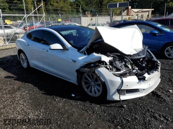 ✅ 2017 Tesla Model S 100D • VIN: 5YJSA1E2XHF209801 • Лот: 83923545. Опубликован ранее на Copart с пробегом 103 279 миль. Бесплатный доступ к архиву аукционных продаж из США и подробный отчёт об истории автомобиля на DreamBid. Изображение 4.