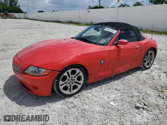 ✅ 2004 BMW Z4 3.0i • VIN: 4USBT53514LU08364 • Lot: 66452205. Listed on Copart with 124,744 mi. Free auction sales archive from the USA and detailed vehicle history report at DreamBid. Image 1.