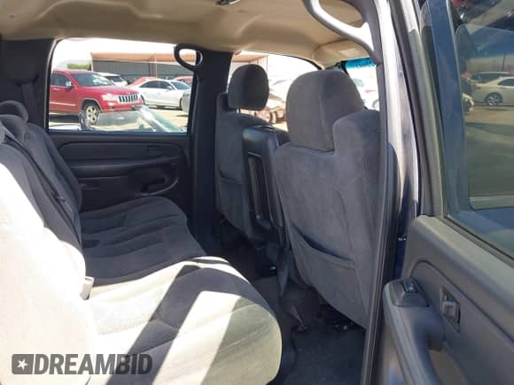 2007 Chevrolet Silverado 1500 LT1 z VIN 2GCEC13Z971123520, wystawiony jako IAAI lot #41922901 z przebiegiem Nie podano mil oraz . Historia ofert i sprzedaży dostępna na DreamBid. Obrazek 8.