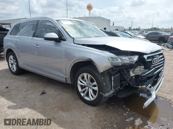 ✅ 2019 Audi Q7 Premium Plus • VIN: WA1LAAF76KD042912 • Lot: 42425873. Wystawiony na IAAI z przebiegiem Nie podano. Bezpłatny archiwum sprzedaży aukcyjnych z USA i szczegółowy raport historii pojazdu na DreamBid. Zdjęcie 1.