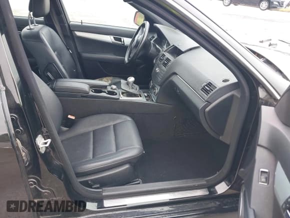 ✅ 2008 Mercedes-Benz C 300 Sport • VIN: WDDGF54XX8R038754 • Lot: 43533196. Listed on IAAI with 153,322 mi. Free auction sales archive from the USA and detailed vehicle history report at DreamBid. Image 5.