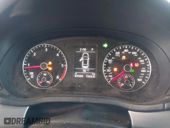 ✅ 2015 Volkswagen Passat SE • VIN: 1VWBV7A34FC073646 • Lot: 42334373. Listed on IAAI with 87,604 mi. Free auction sales archive from the USA and detailed vehicle history report at DreamBid. Image 7.