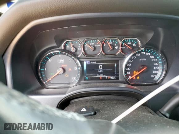 ✅ 2018 Chevrolet Silverado 1500 LT • VIN: 3GCPCREC7JG596184 • Lot: 61713105. Wystawiony na Copart z przebiegiem 72 080 mil. Bezpłatny archiwum sprzedaży aukcyjnych z USA i szczegółowy raport historii pojazdu na DreamBid. Zdjęcie 9.