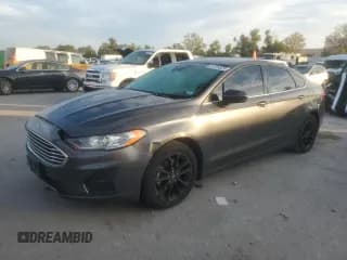 ✅ 2019 Ford Fusion SE • VIN: 3FA6P0HD3KR136418 • Лот: 84769825. Опубликован ранее на Copart с пробегом 123 742 миль. Бесплатный доступ к архиву аукционных продаж из США и подробный отчёт об истории автомобиля на DreamBid. Изображение 1.