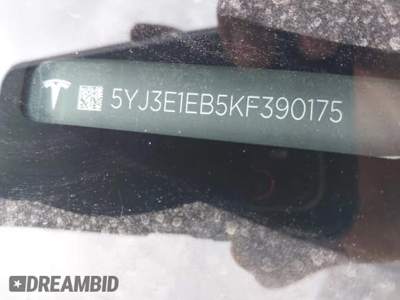 ✅ 2019 Tesla Model 3 Long Range • VIN: 5YJ3E1EB5KF390175 • Lot: 43711372. Wystawiony na IAAI z przebiegiem Nie podano. Bezpłatny archiwum sprzedaży aukcyjnych z USA i szczegółowy raport historii pojazdu na DreamBid. Zdjęcie 9.