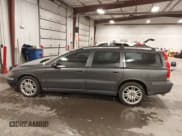 ✅ 2003 Volvo V70 2.4L Turbo • VIN: YV1SW58D632315898 • Лот: 41317254. Опубликован ранее на IAAI с пробегом 153 768 миль. Бесплатный доступ к архиву аукционных продаж из США и подробный отчёт об истории автомобиля на DreamBid. Изображение 14.