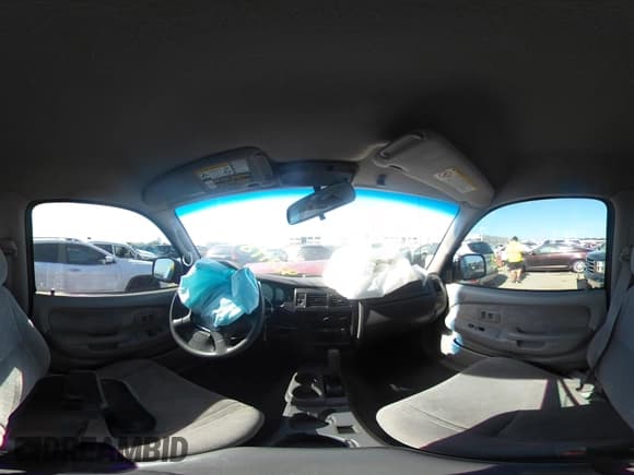 ✅ 2002 Toyota Tacoma PreRunner • VIN: 5TESN92N82Z057492 • Lot: 42711871. Listed on IAAI with 199,679 mi. Free auction sales archive from the USA and detailed vehicle history report at DreamBid. Image 18.