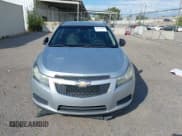 ✅ 2011 Chevrolet Cruze LS • VIN: 1G1PD5SH1B7194124 • Lot: 43351964. Wystawiony na IAAI z przebiegiem 193 314 mil. Bezpłatny archiwum sprzedaży aukcyjnych z USA i szczegółowy raport historii pojazdu na DreamBid. Zdjęcie 12.